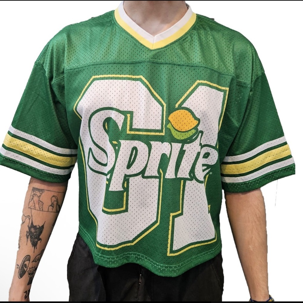Sprite 1 Green Graphic  Crop Top women size XL